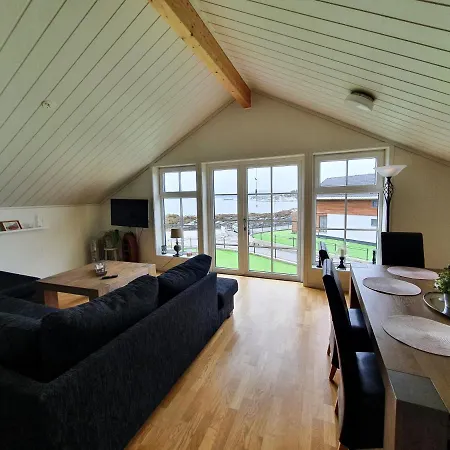 Lauvøy Feriesenter Apartment *