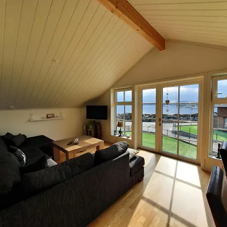 Lauvøy Feriesenter * Askoy