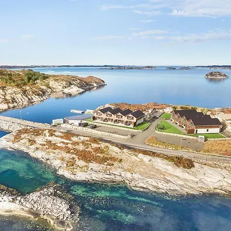 Lauvøy Feriesenter Apartment