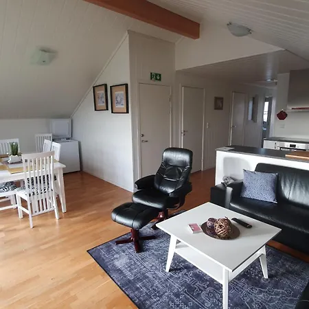 Lauvøy Feriesenter Apartment *